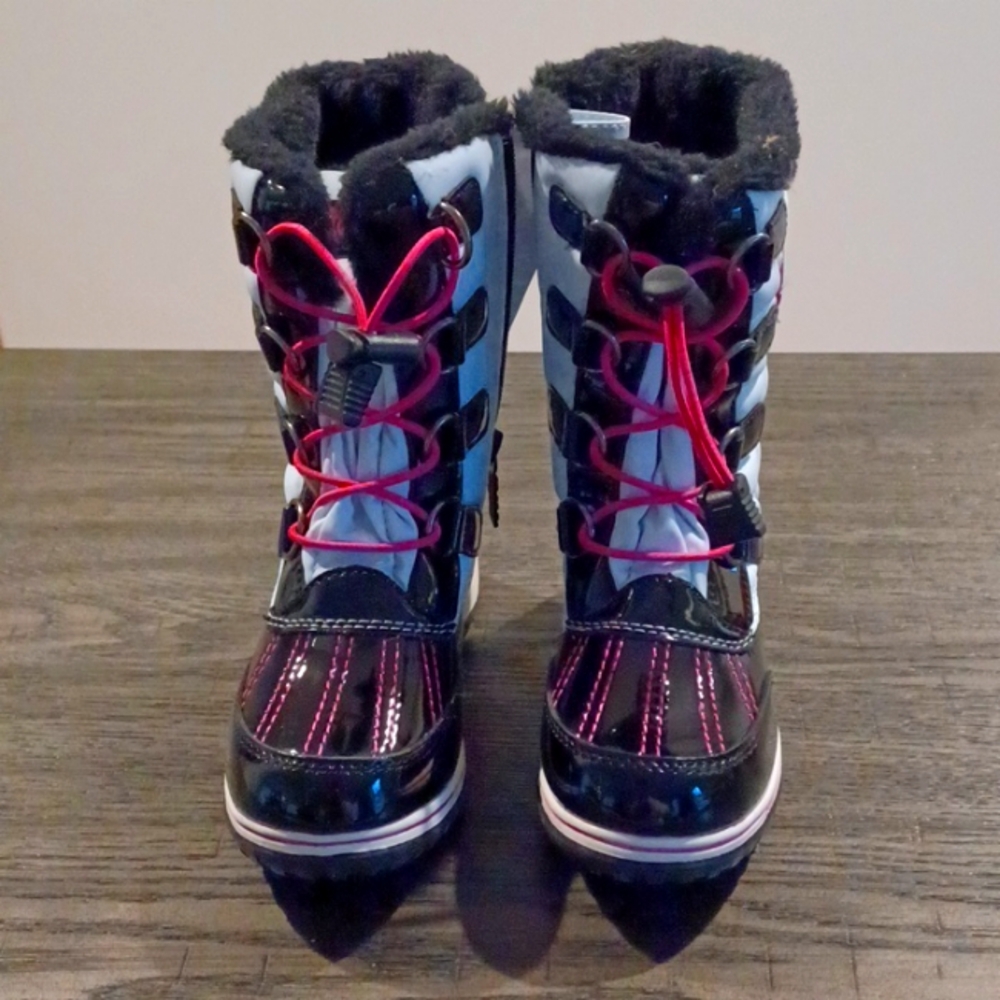Totes little girl snow boots
